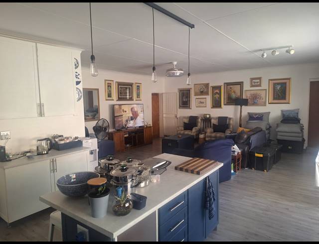 7 BEDROOM HOUSE FOR SALE IN BO-DORP